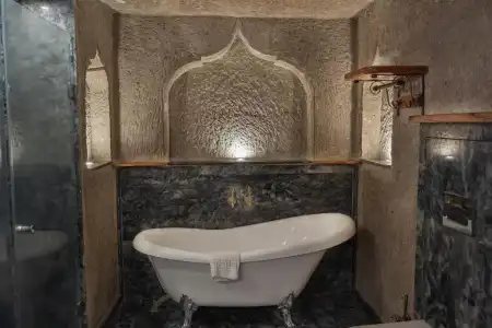 Sarnich Cave Suites - 6