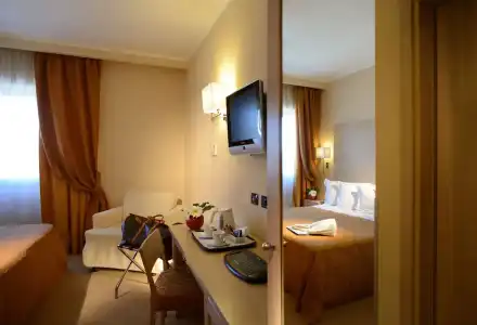 Best Western Rome Airport - 11