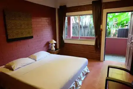 Red Brick Guesthouse - 5
