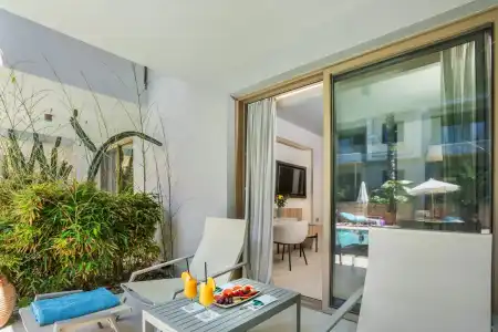 Pefki Deluxe Residences - 97