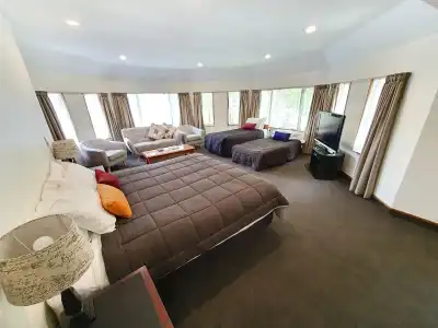 Fitzherbert Castle Motel - 3