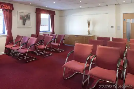 Holiday Inn Express London - Park Royal by IHG - 7