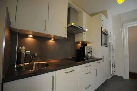 Unique Serviced Living at Airport Line - 20