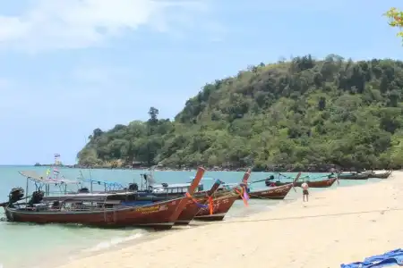 Koh Ngai Paradise Beach Resort - 41