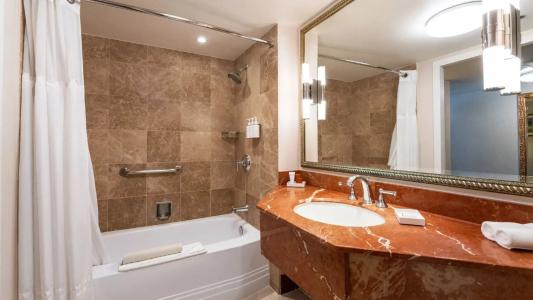 Monterey Plaza and Spa - 8