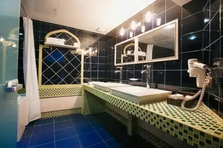 Tsunami Spa - 189