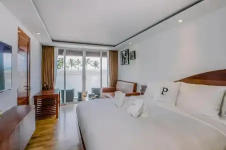 The Privilege Ezra Beach Club - 12