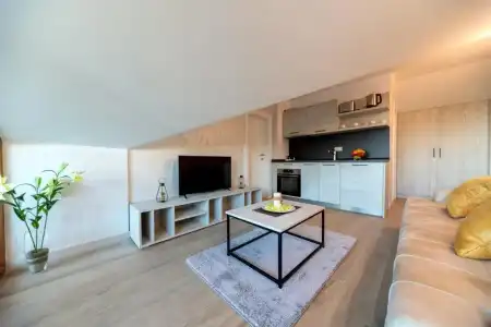 Luxury Apartments Queen - 33