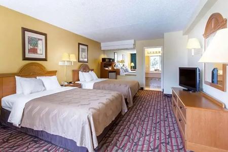 Rodeway Inn Central Clearwater Beach - 67