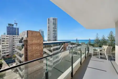 ULTIQA Beach Haven At Broadbeach - 375