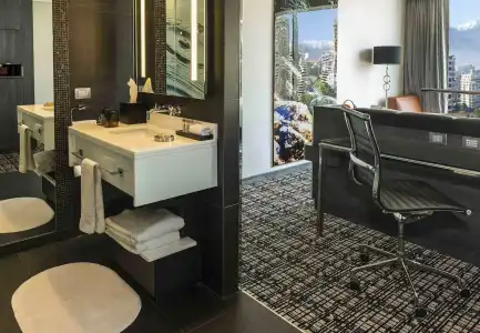 Renaissance Santiago by Marriott - 9