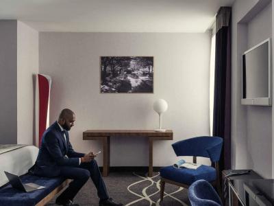 Mercure - 18