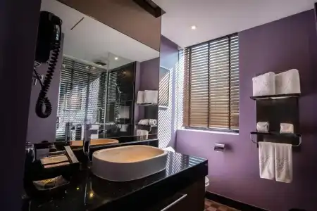 Montraj Continent Sukhumvit Bangkok - 76