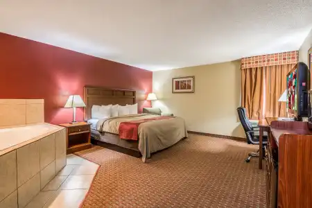 Red Roof Inn & Suites Little Rock - 6