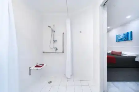 Aubyn Court Spa Motel - 135