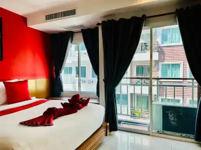 PJ Patong Resortel - 40