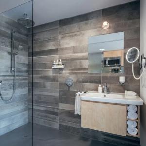 Boxotel Montreal - 61