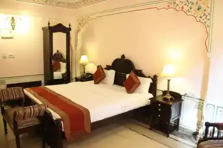 WelcomHeritage Traditional Haveli - 17