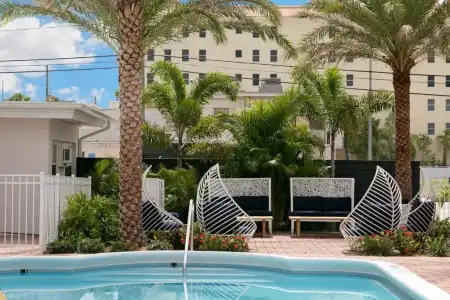 Cabana Clearwater Beach - 11