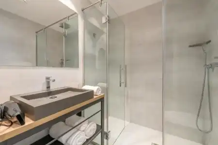 Kyrat Amarac Suites - 36