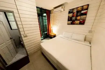 Back Home Backpackers - Hostel - 39