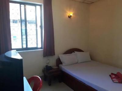 Capitol 3 Guesthouse - 17