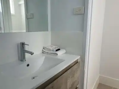 Montego Mermaid Beach Motel - 9