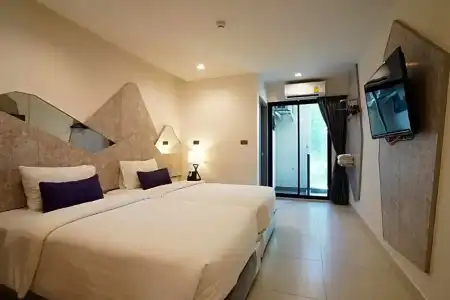 Spittze Pratunam - 87