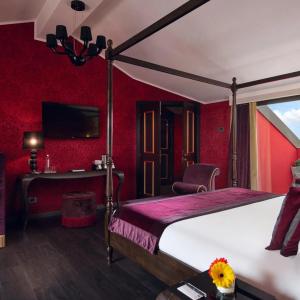 Carnival Palace - Venice Collection - 42