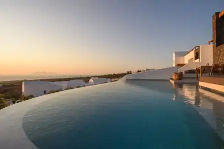 Este Luxury Suites - 100
