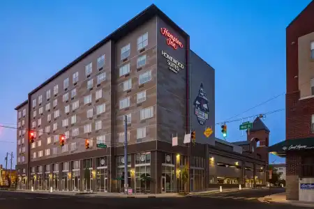 Hampton Inn Indianapolis Downtown IUPUI - 26