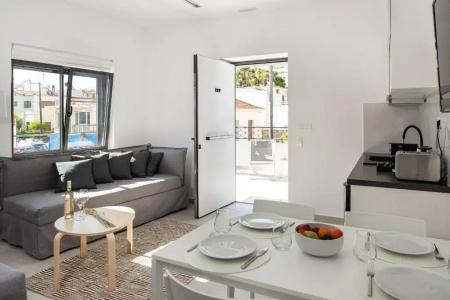 Cozy Corner Luxury Apartments - 55