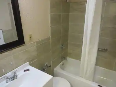 Budgetel Inn & Suites - 6