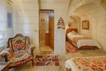 Tulip Cave Suites - 122