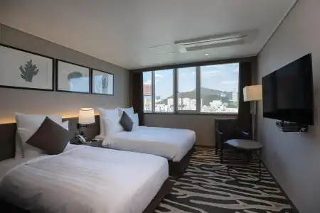 Kent Gwangalli by Kensington - 4