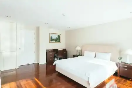 Thomson Residence - 223