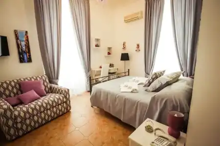 NapoliMia Boutique - 15