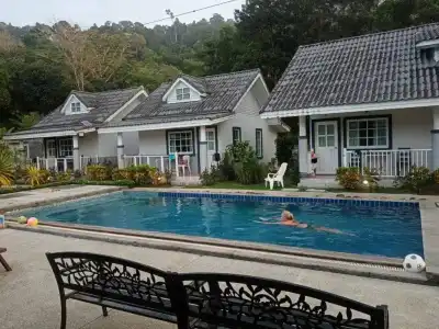 Suksompong Resort - 9