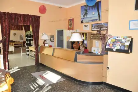 Citotel Hôtel Cesar - 0