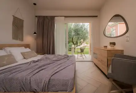 Aeolos Boutique and Suites - 1