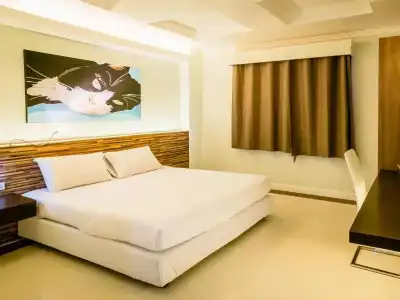 The Rich Korat - 53