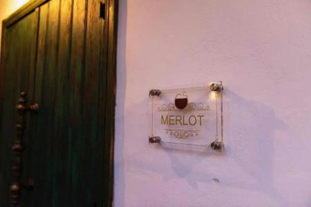 Oinou Strata - Adults Only - 120