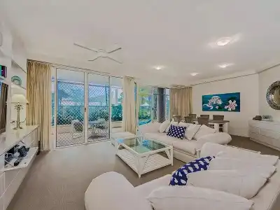 Oceana on Broadbeach - 26
