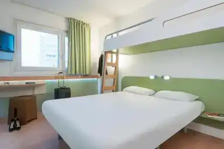 Ibis Budget Salzburg Airport - Self-Check-IN - 14