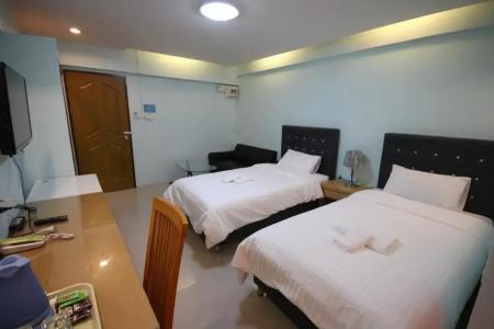 J. Residence - 19