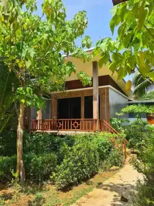 Lanta Pearl Beach Resort - 57