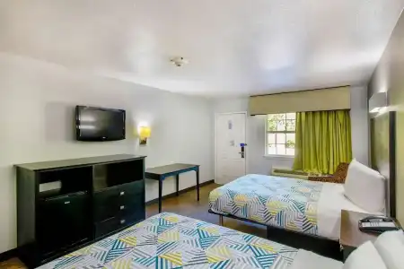 Motel 6 Arlington, TX - 36