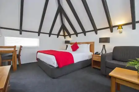Knights Inn - 101