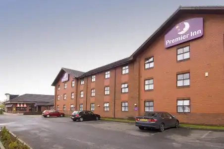 Premier Inn Manchester - Prestwich - 12