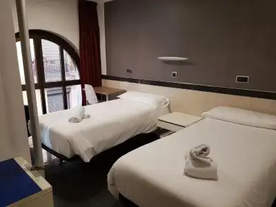 Hostal Levante - 18